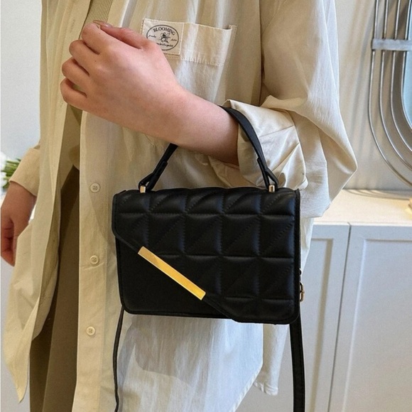 ⚠️Clearance Black Mini Quilted Square Crossbody Bag - Picture 6 of 6
